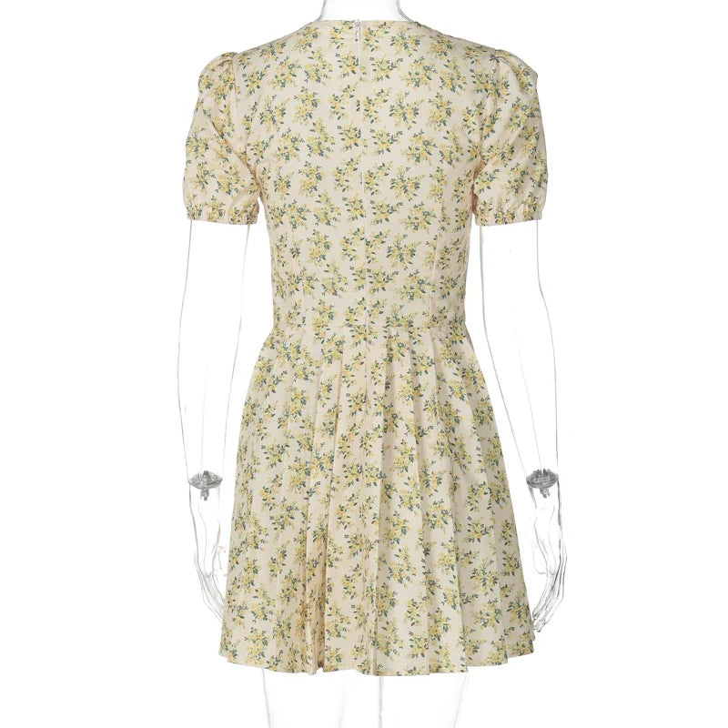 Hugcitar 2026 Floral Print V Neck Short Sleeve Lace Up Zip Up Sexy Slim Pleated Mini Dress Summer Elegant Outfits Party Vacation